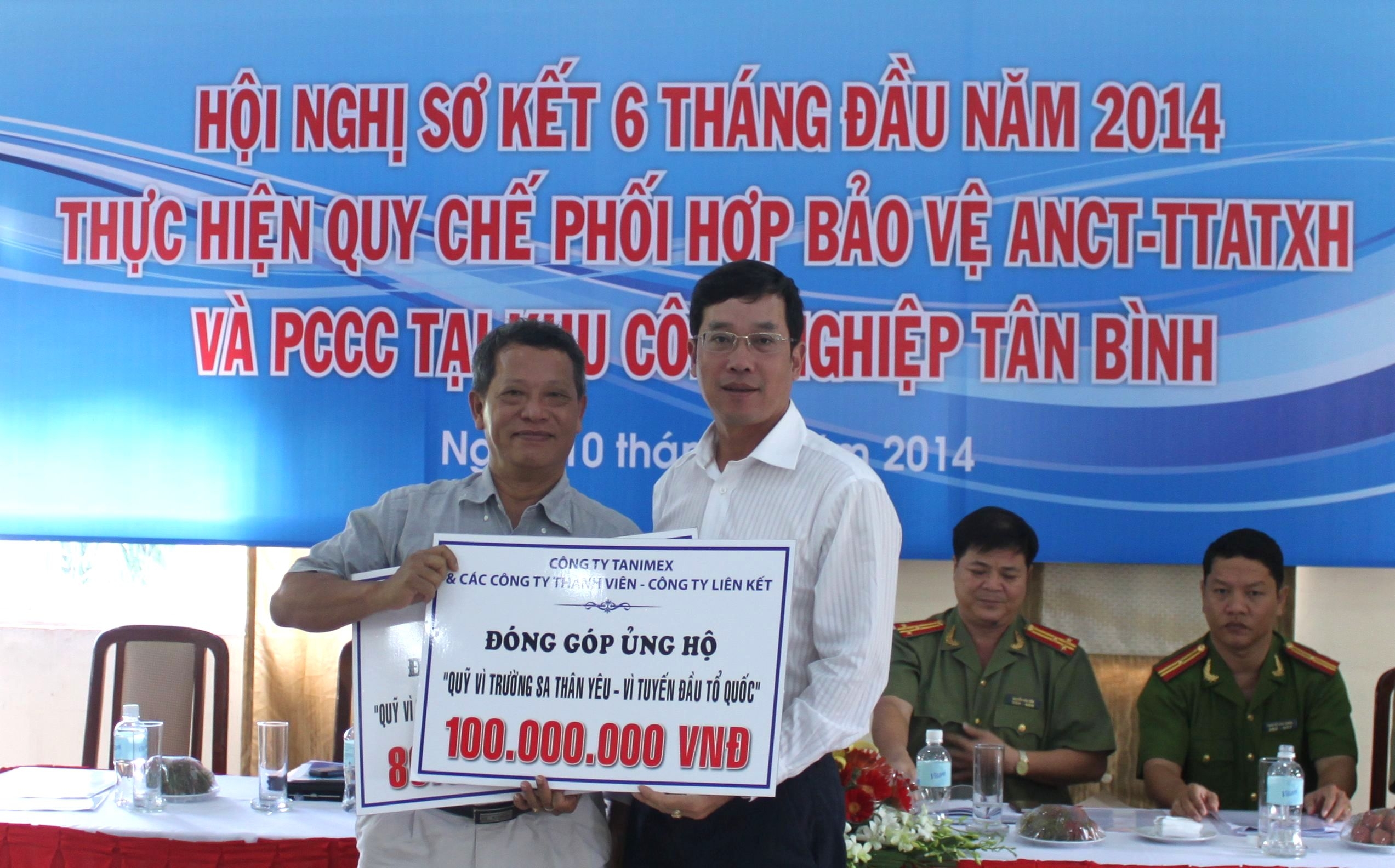 anh truong trao sec
