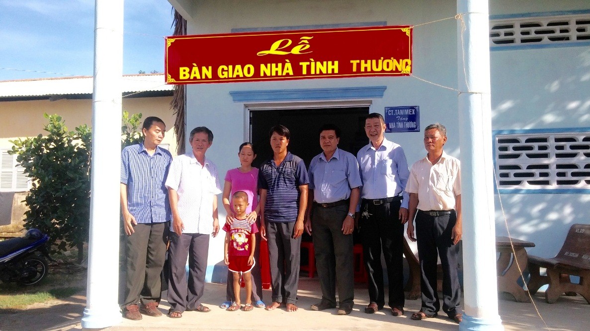 lam le tra vinh