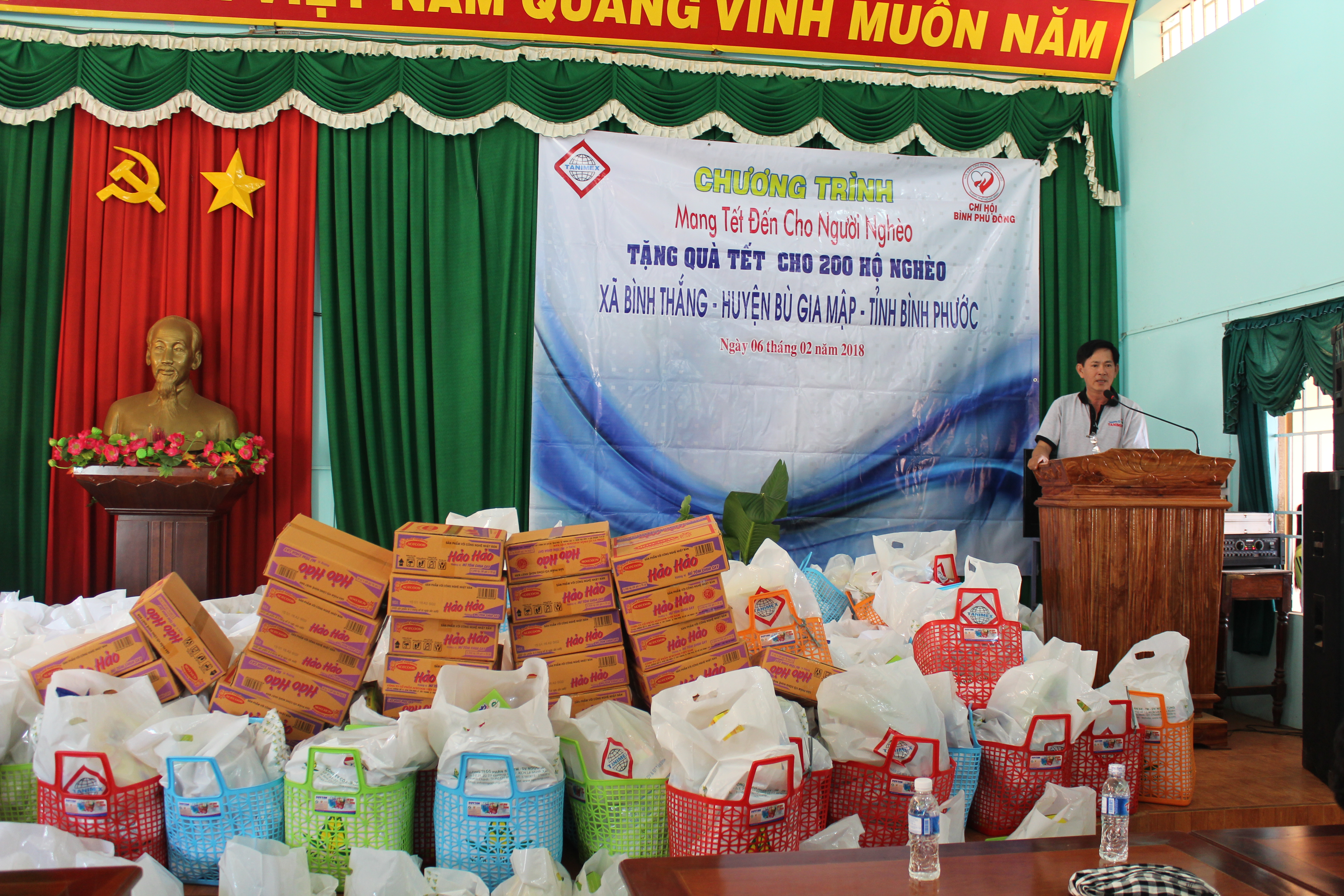 Ong Do Van Hung phat bieu tai buoi le