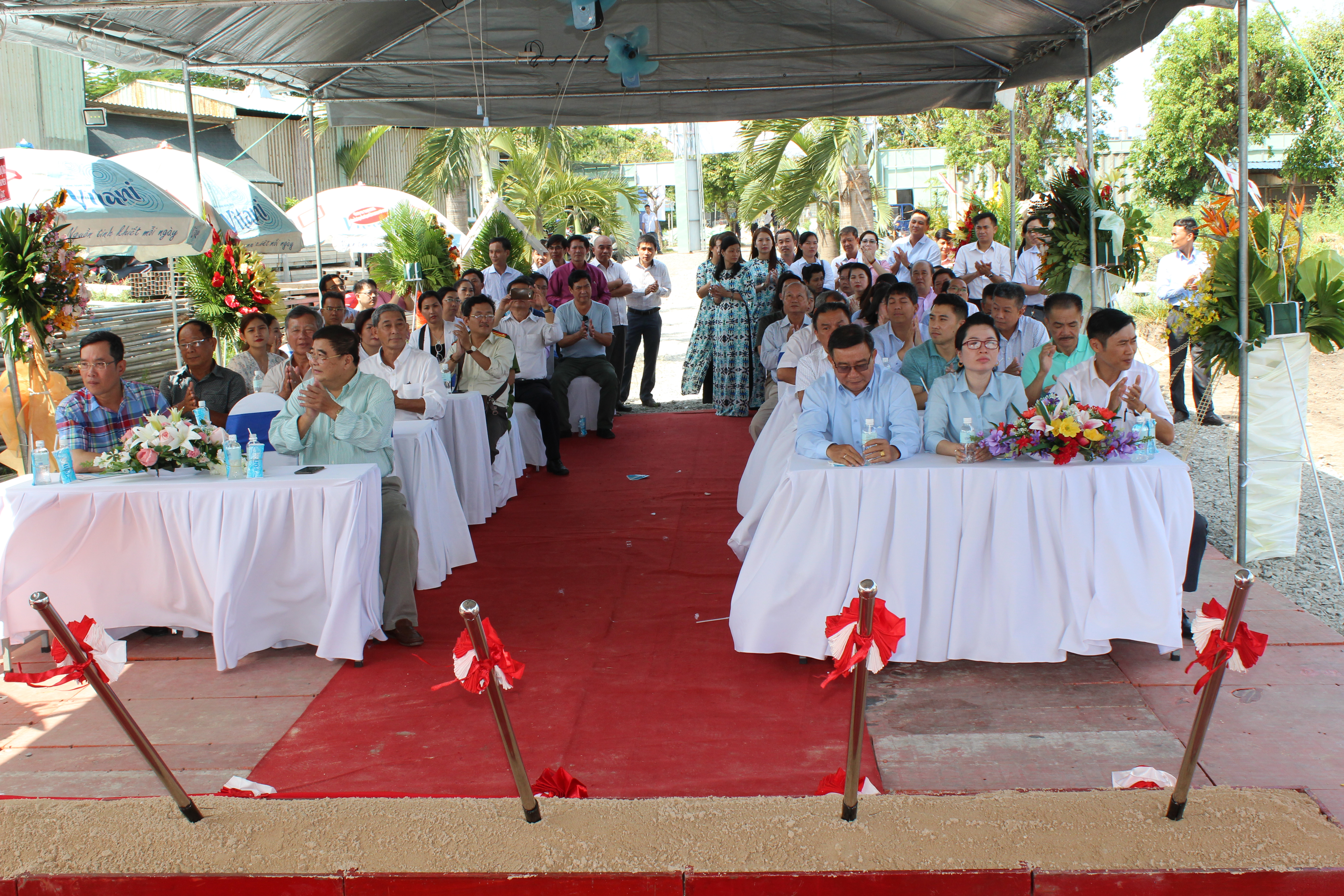 toan canh quan khach
